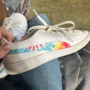 Love these shoes , only worn 3 times but I just have too many shoes .